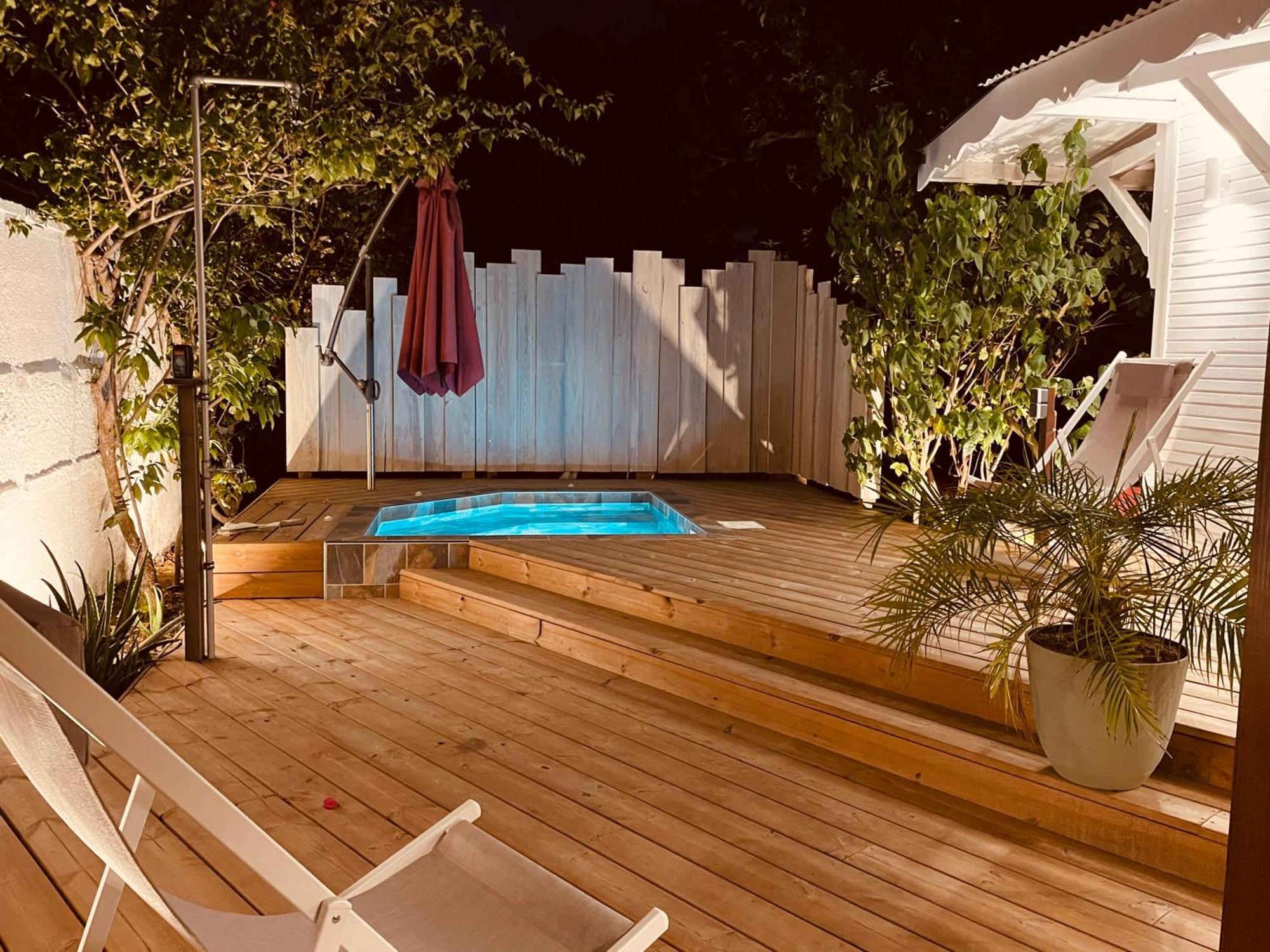 Les Coulirooms - Suite Avec Jacuzzi Et Grande Terrasse Sainte-Anne  Ngoại thất bức ảnh