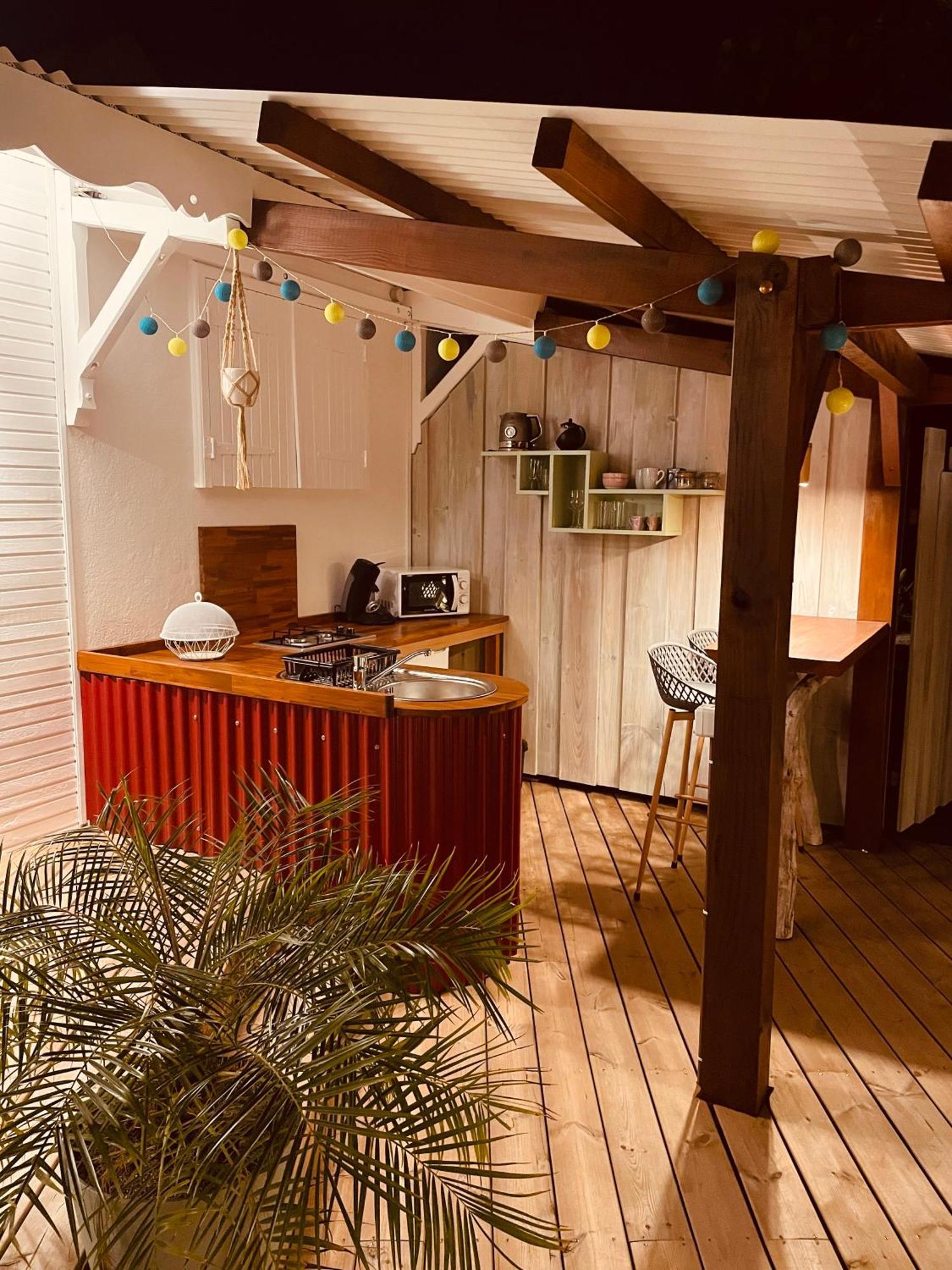 Les Coulirooms - Suite Avec Jacuzzi Et Grande Terrasse Sainte-Anne  Ngoại thất bức ảnh