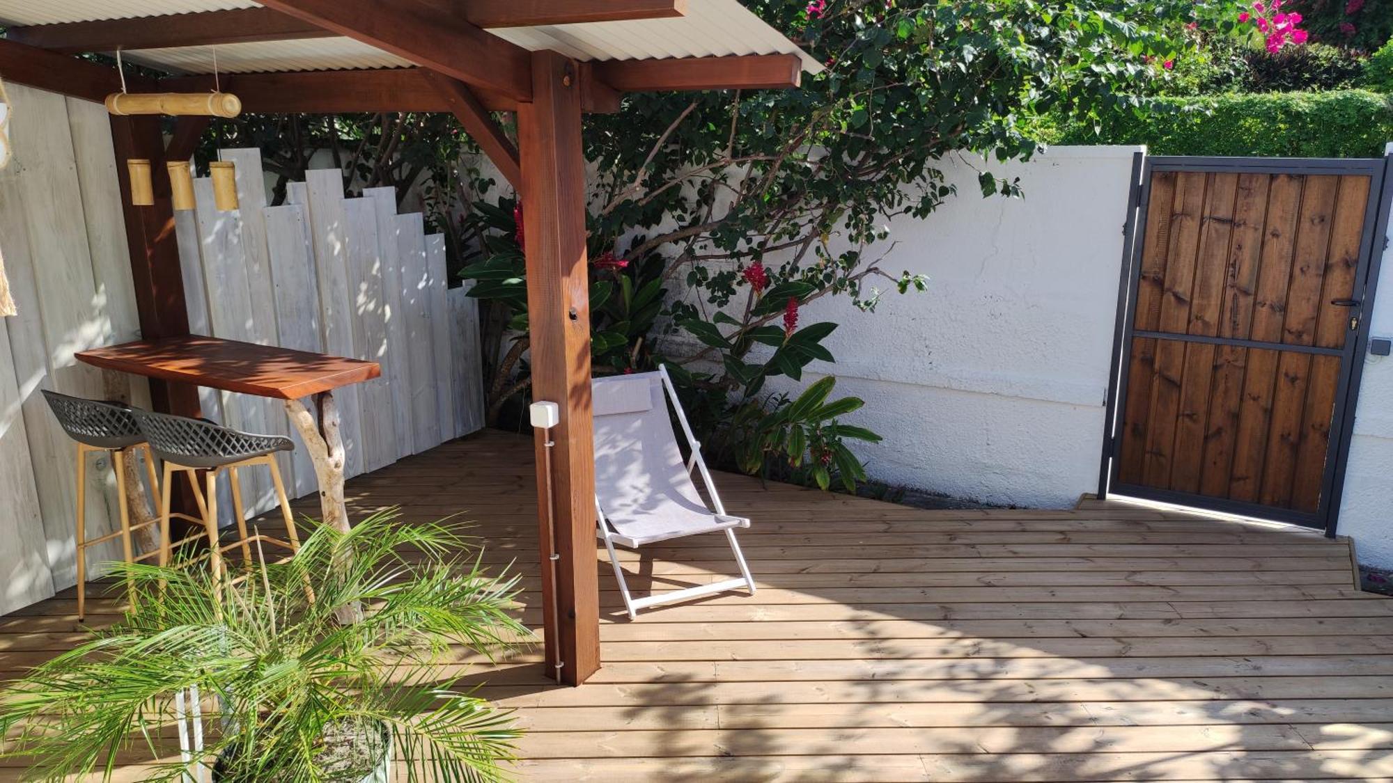 Les Coulirooms - Suite Avec Jacuzzi Et Grande Terrasse Sainte-Anne  Ngoại thất bức ảnh