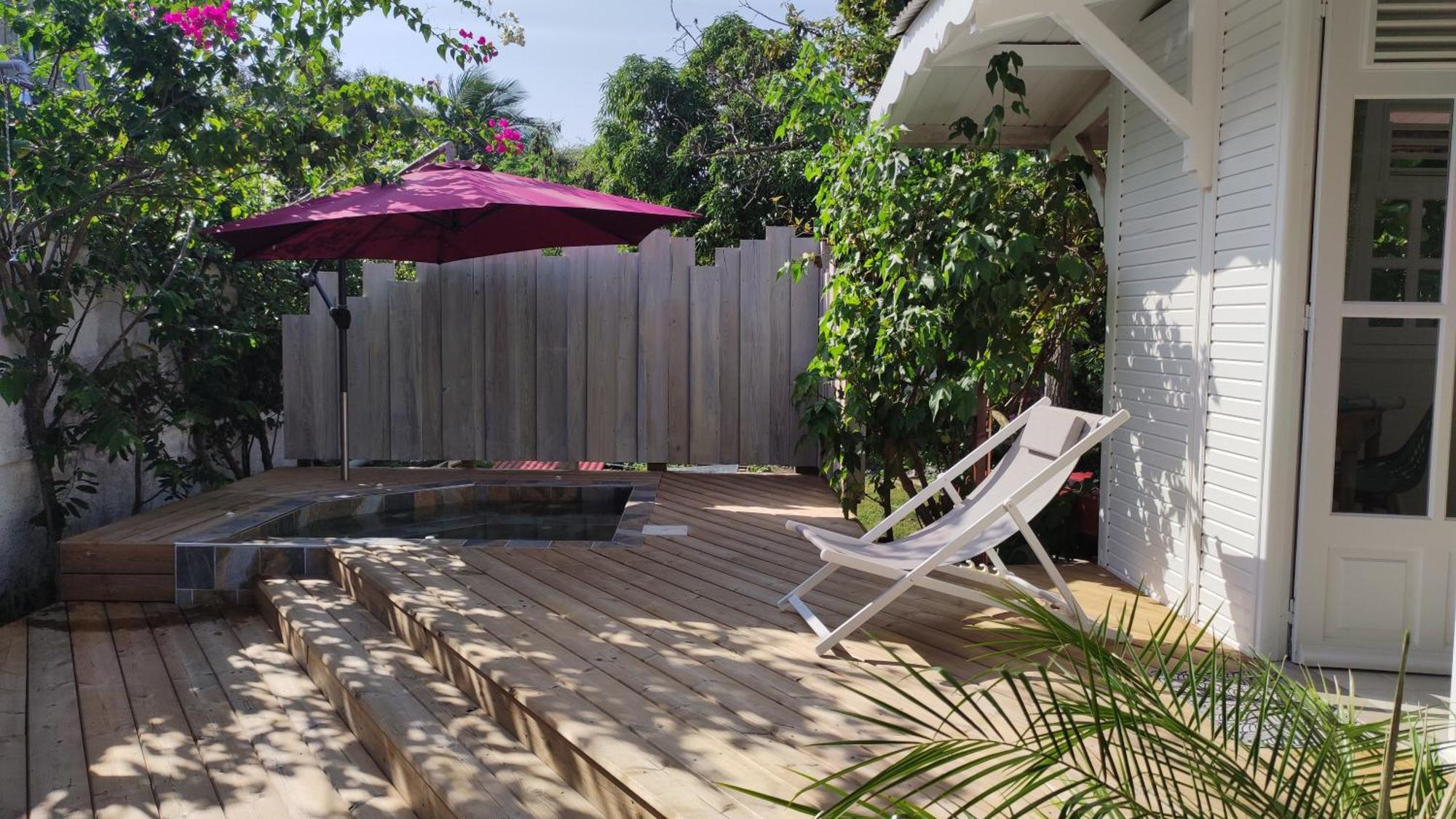 Les Coulirooms - Suite Avec Jacuzzi Et Grande Terrasse Sainte-Anne  Ngoại thất bức ảnh