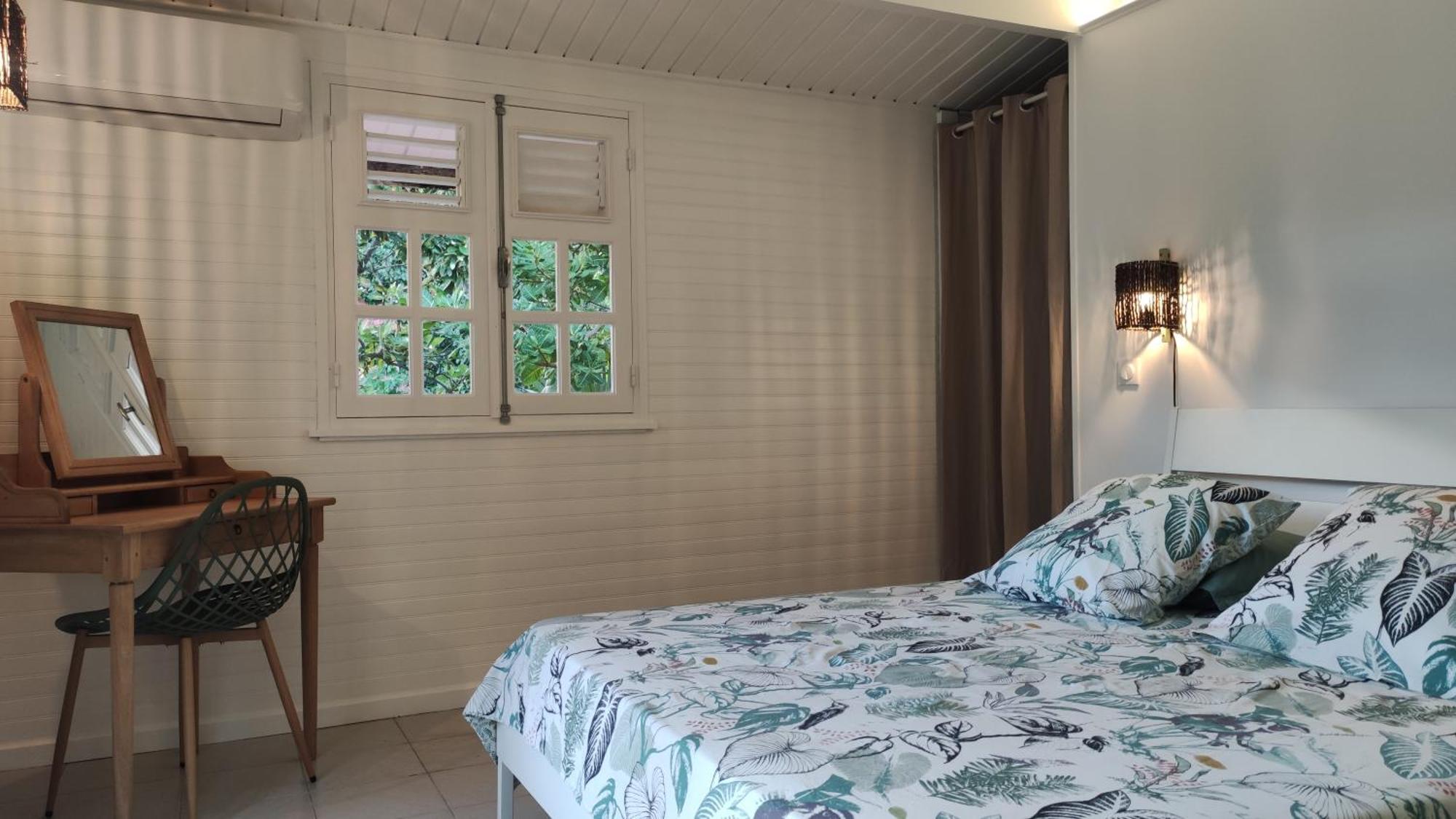 Les Coulirooms - Suite Avec Jacuzzi Et Grande Terrasse Sainte-Anne  Ngoại thất bức ảnh